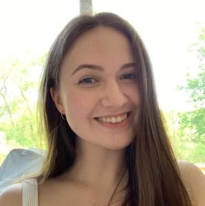 Meet your Posher, Emelia